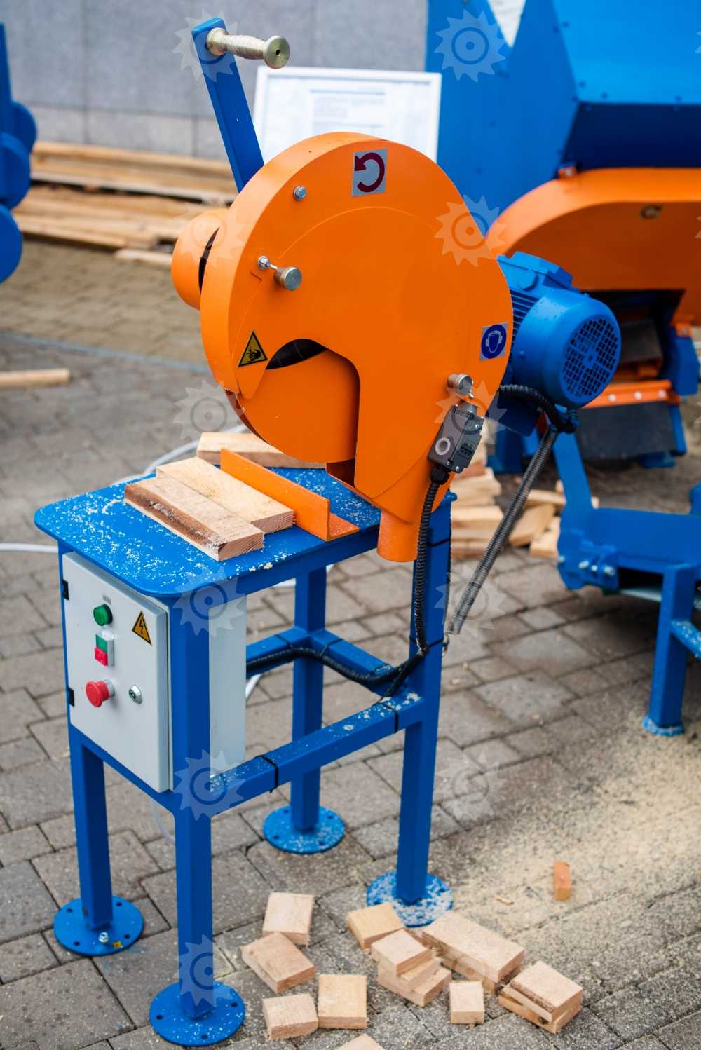 Маятниковый торцовочный станок МТС-350