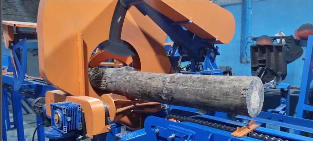 Маятниковый станок для торцовки (раскряжевки) бревен МТС-900