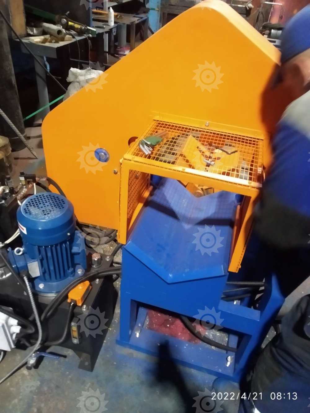 Маятниковый торцовочный станок МТСш-750 для торцовки бревен