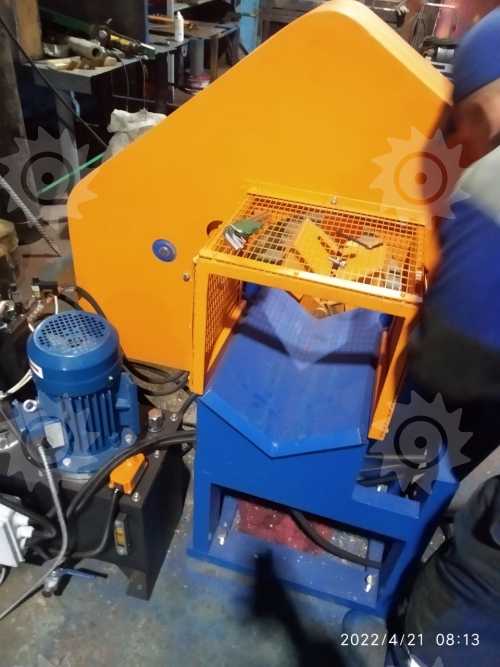 Изображение(Маятниковый торцовочный станок МТСш-750 для торцовки бревен)