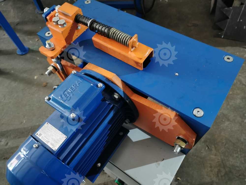 Станок для фрезерования паза под стрепинг ленту