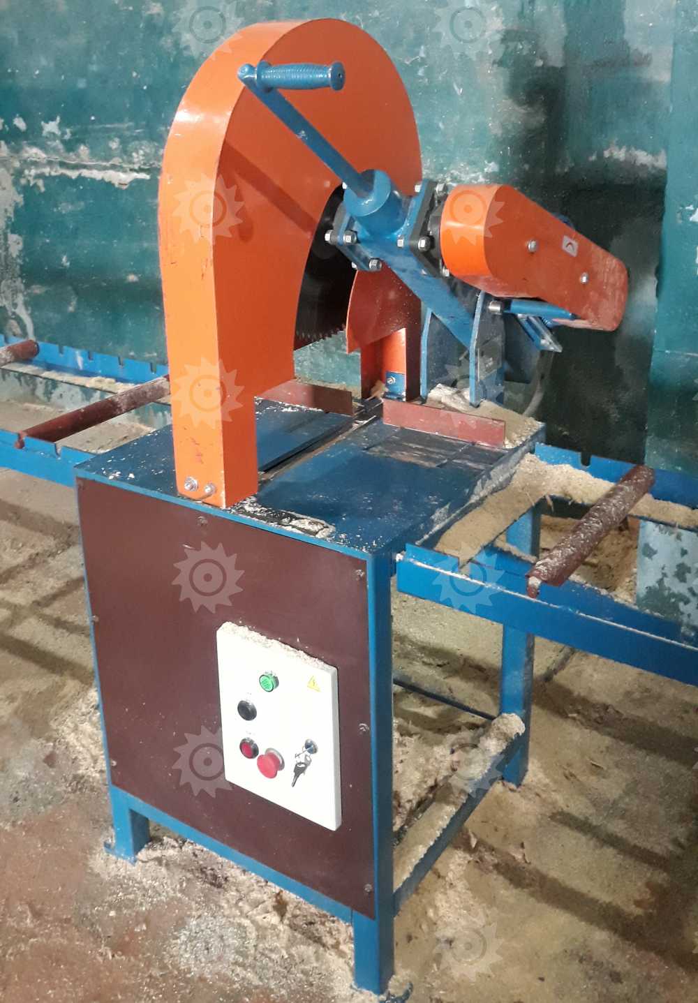 Маятниковый торцовочный станок МТС-450